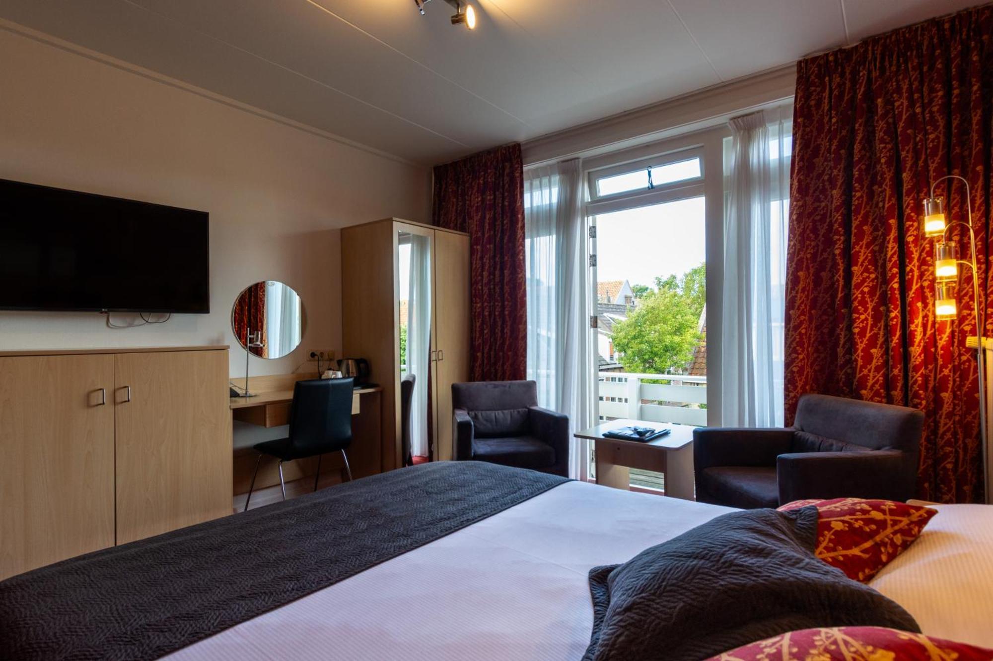 Hotel Oepkes Вест-Терсхеллинг Экстерьер фото