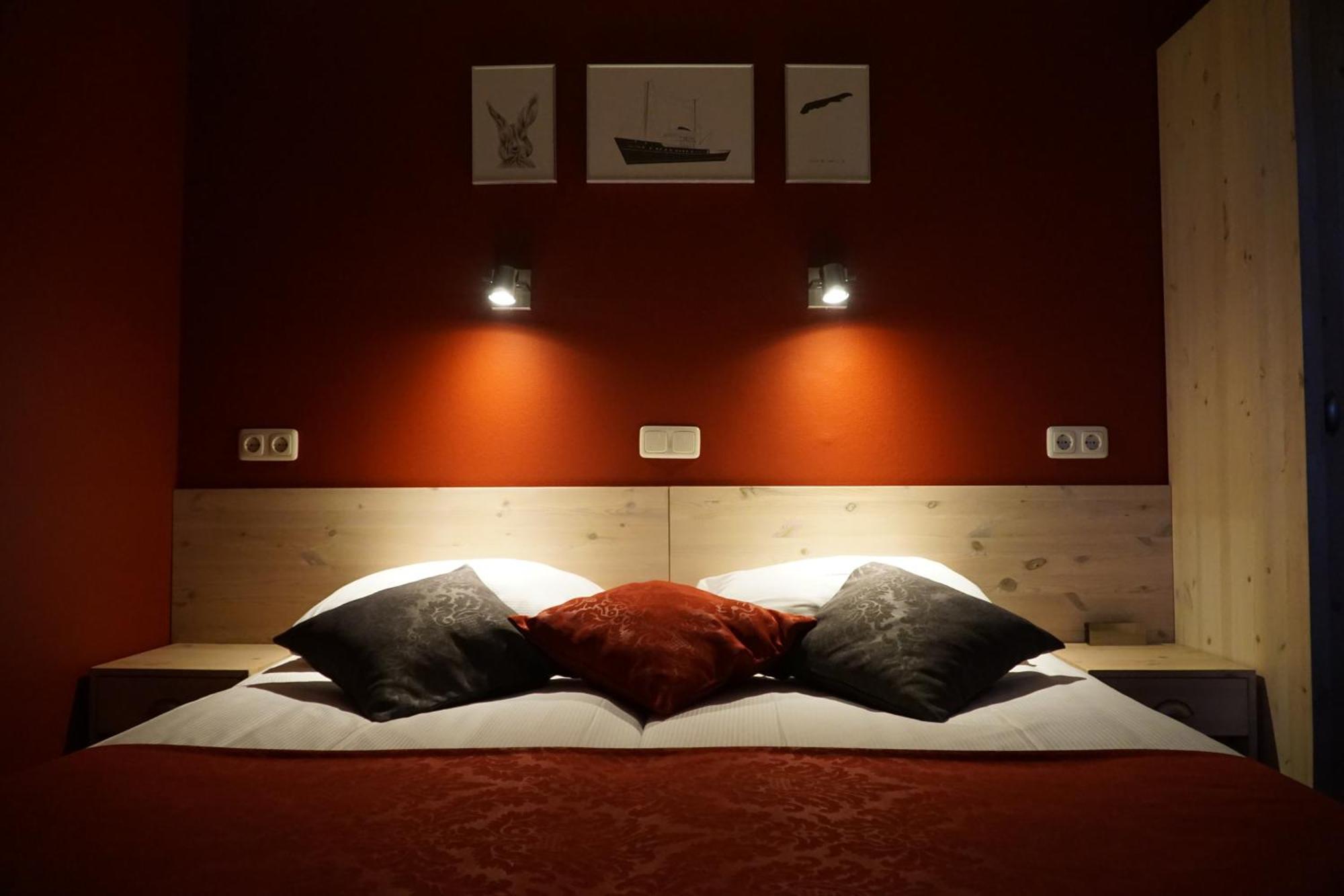 Hotel Oepkes Вест-Терсхеллинг Экстерьер фото