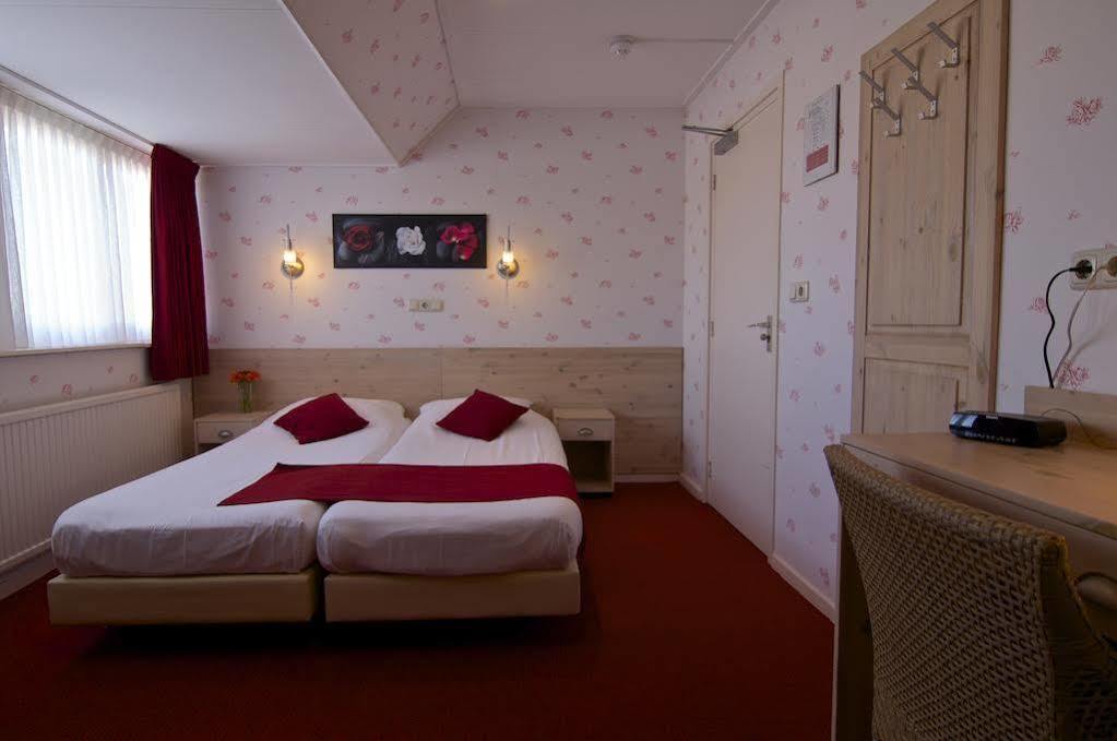 Hotel Oepkes Вест-Терсхеллинг Экстерьер фото